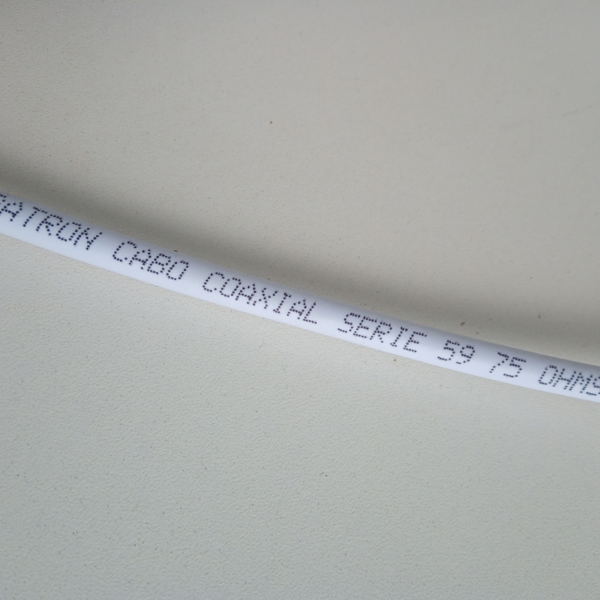 Cabo coaxial RG59 67% para antena. O metro